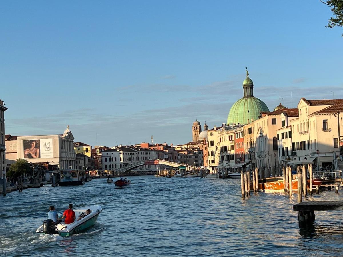 Venice Luxury Suite - Private Jacuzzi And Design Εξωτερικό φωτογραφία