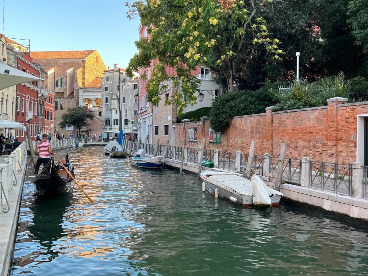 Venice Luxury Suite - Private Jacuzzi And Design Εξωτερικό φωτογραφία