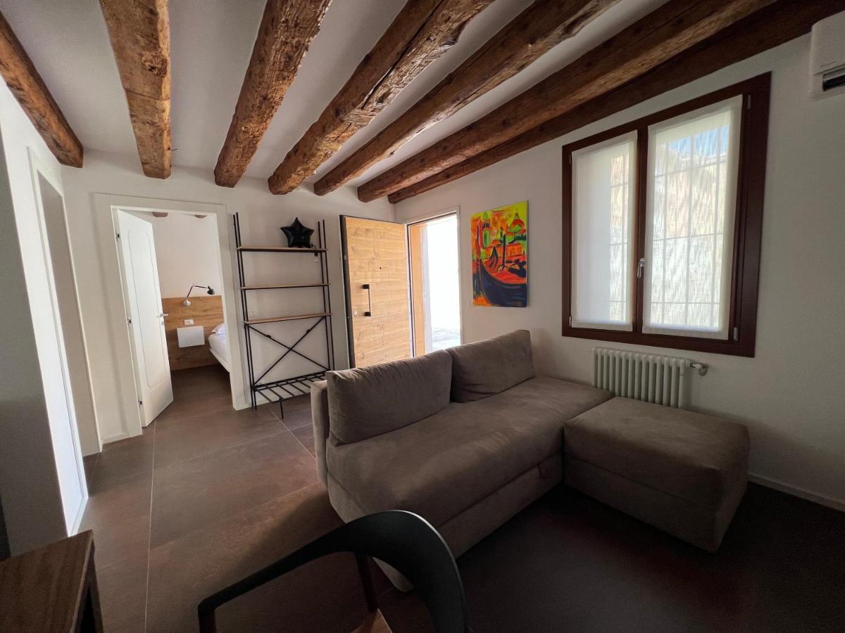Venice Luxury Suite - Private Jacuzzi And Design Εξωτερικό φωτογραφία